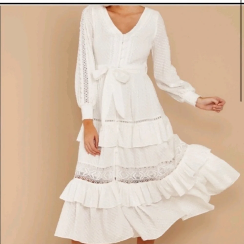 Champagne And Strawberry White dress - Picture 2 of 12